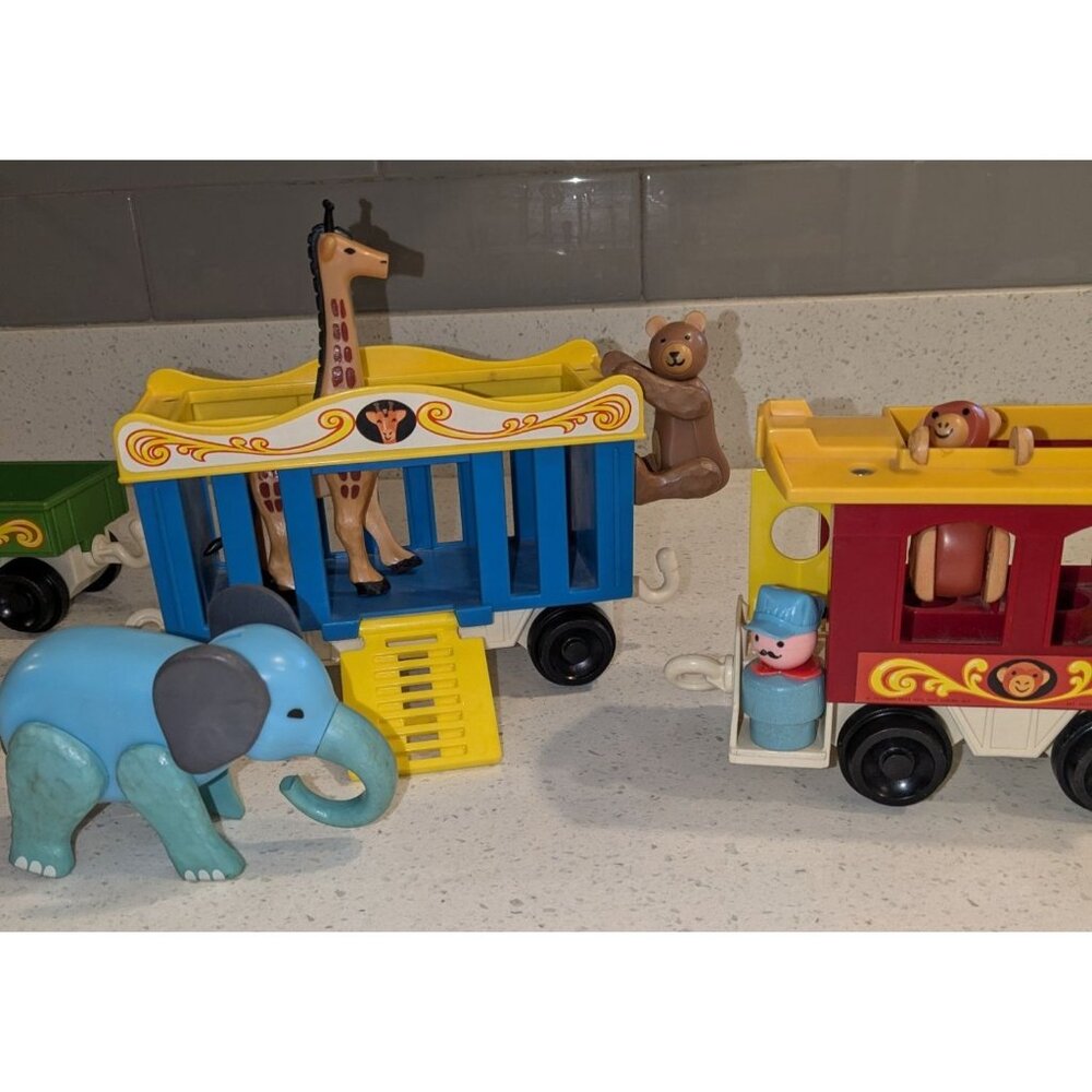 Vintage Fisher Price Little People Play Family Circus Train #991 9 Pieces - Picture 7 of 12